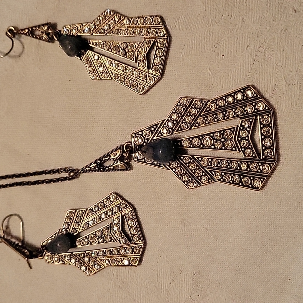 Cabi #2117 & #2118 Speakeasy Necklace and earrings